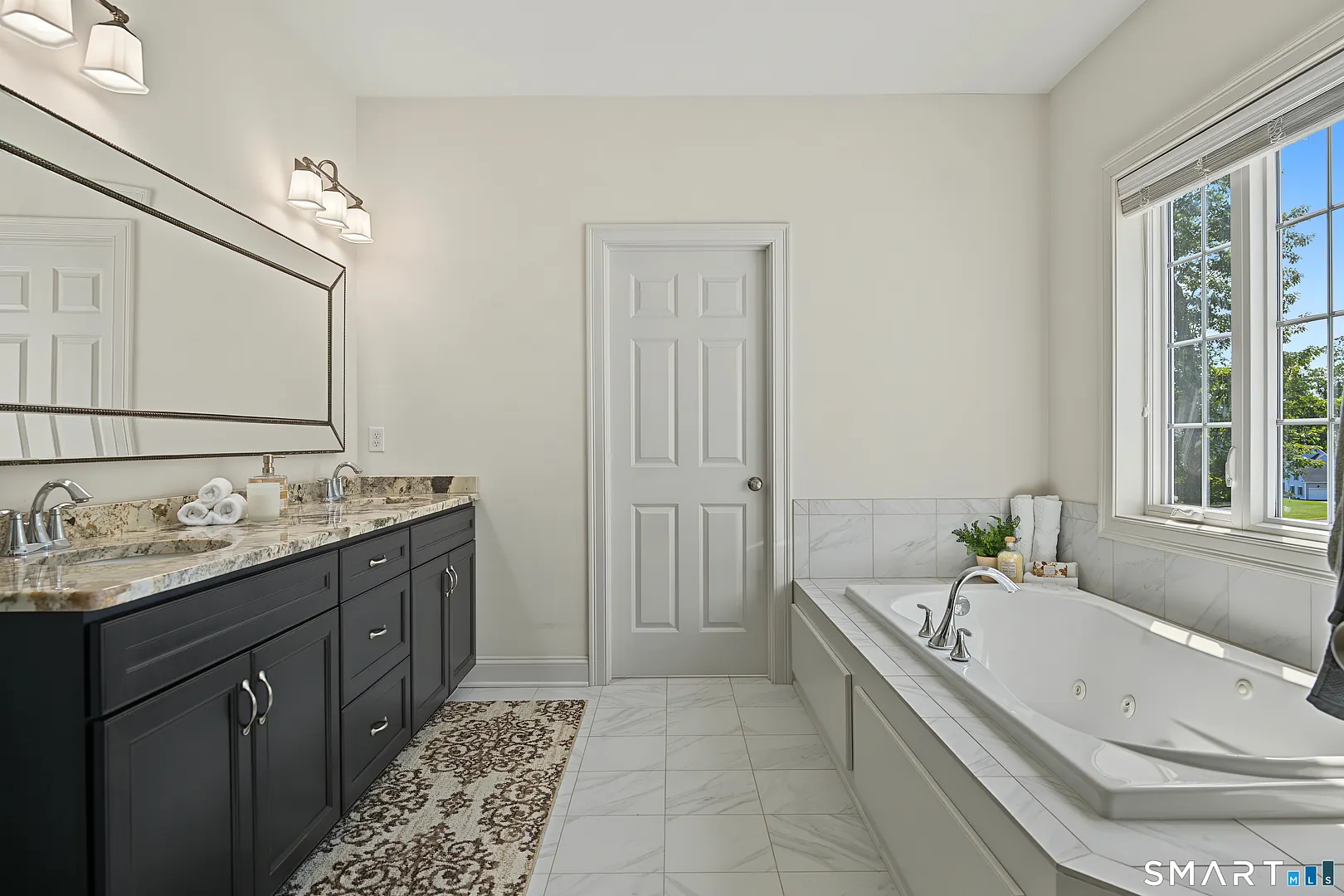 61 Lenox Road Photo 20