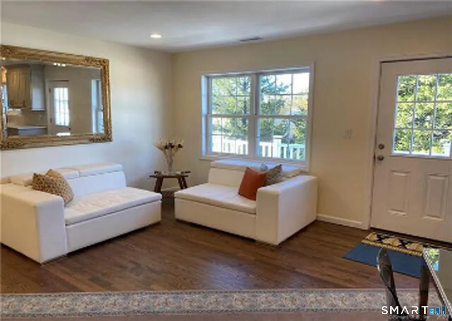63 Soundview Avenue  #2 Photo 4