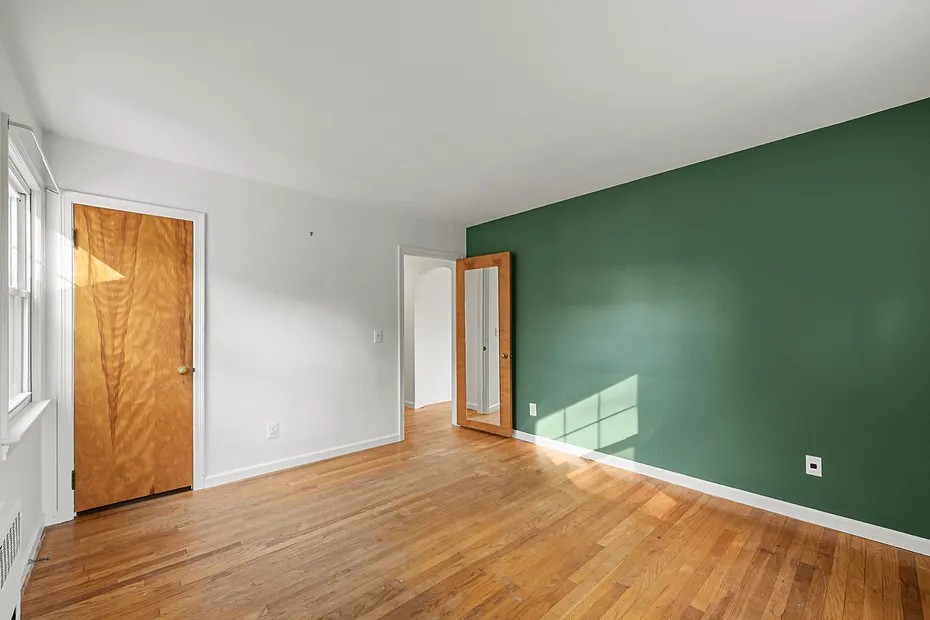 66 Roselyn Dr Photo 18