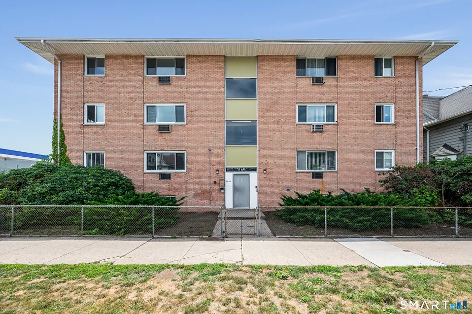 1795 North Avenue Photo 2