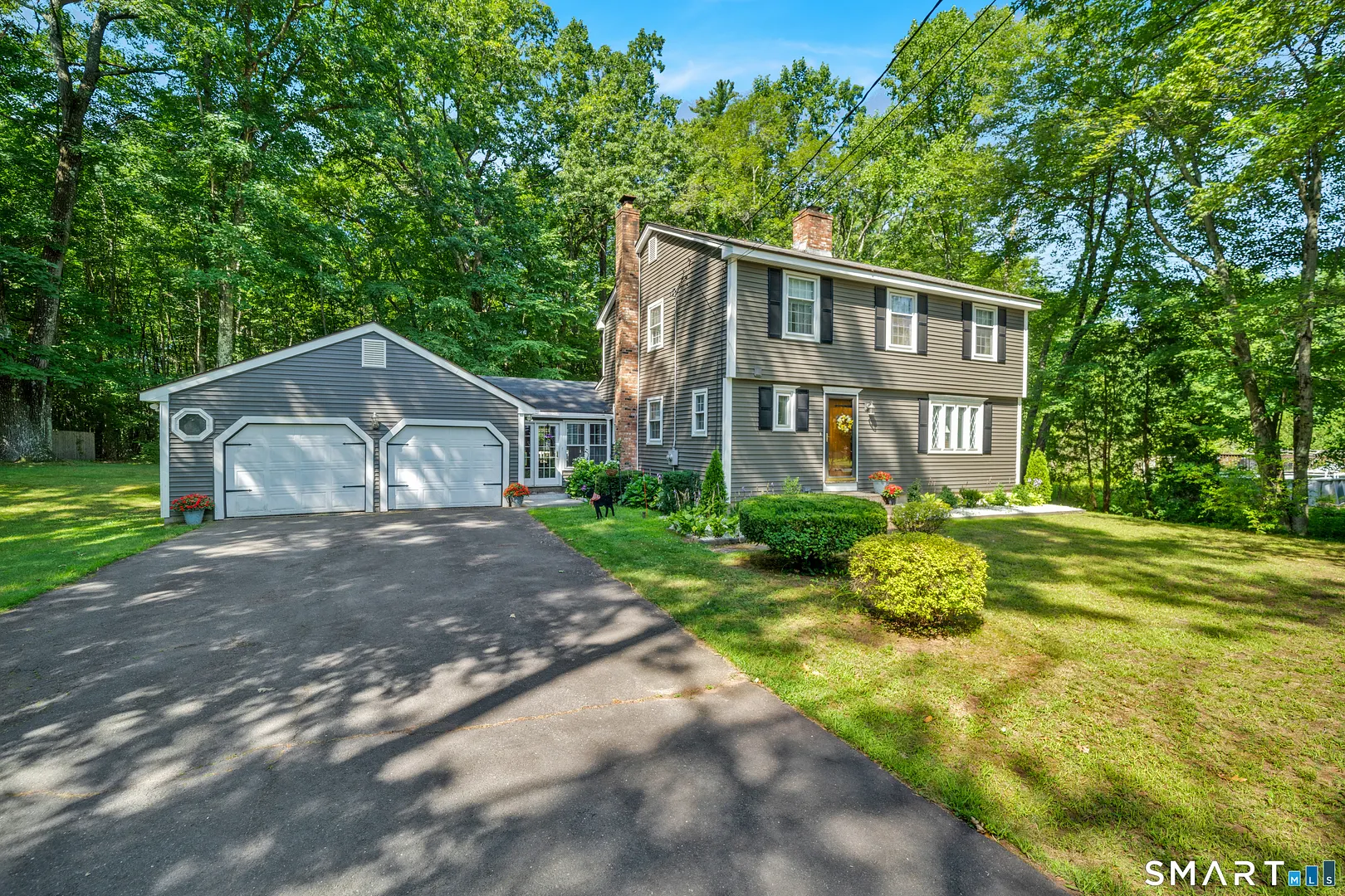 Suffield Single Family Photo 2