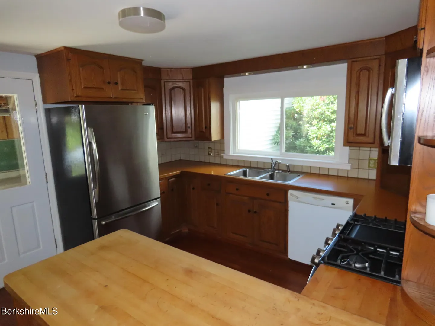1303 River Rd Photo 7