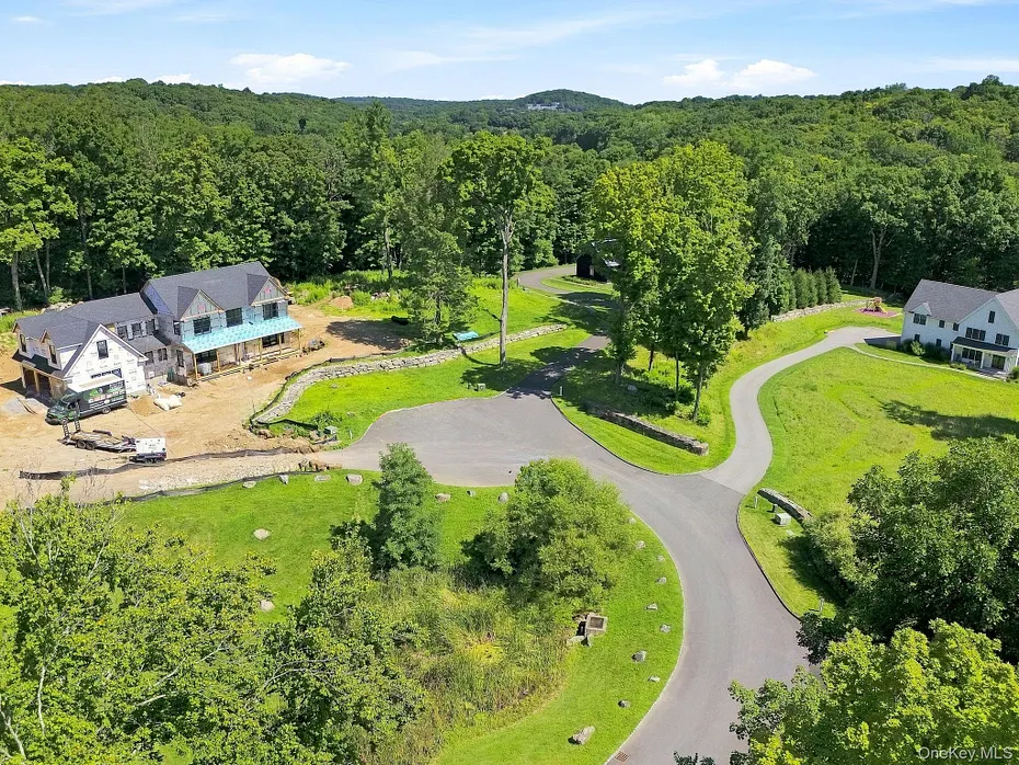 5 Boulder Pond Drive Photo 9