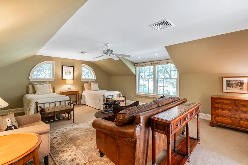 6 Pine Hill Road Photo 31