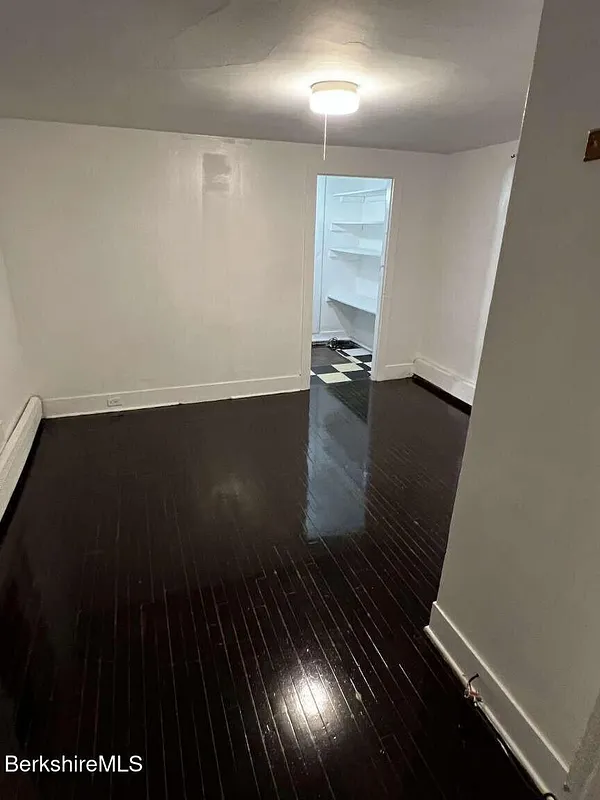98 Lincoln St Photo 10