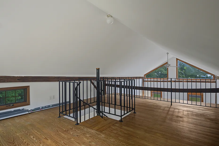 150 Race Hill Road Photo 32
