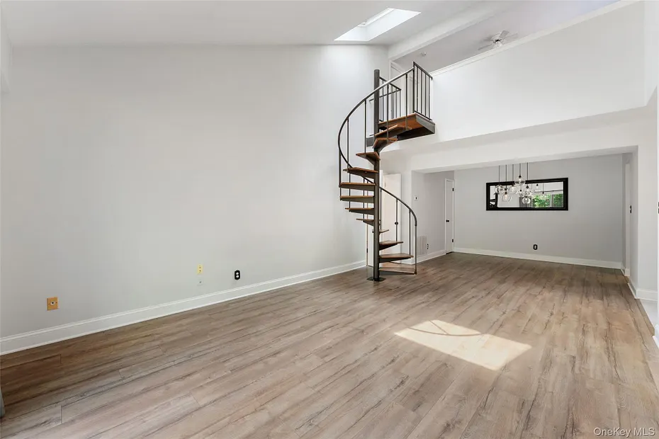 18 Bronxville Glen Drive  #3-12 Photo 5