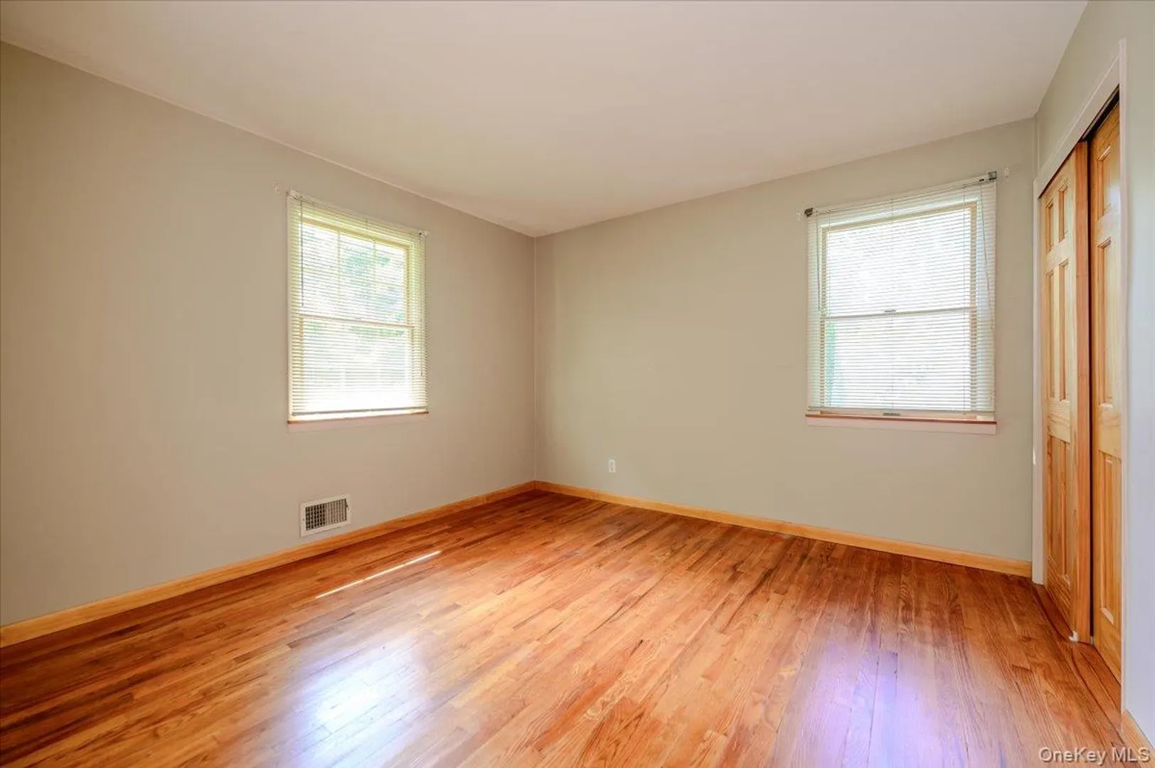 9 Somerstown Road Photo 16