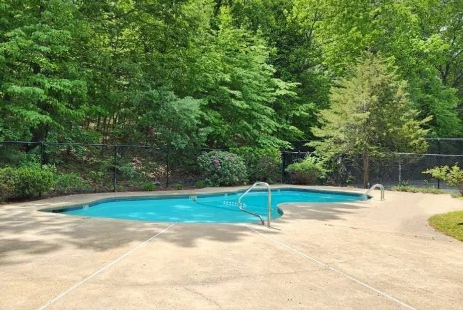 65 Brookdale Cir #65 Photo 33