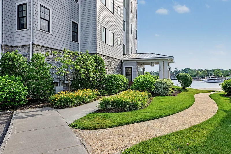 740 Davenport Avenue  #1 Photo 1