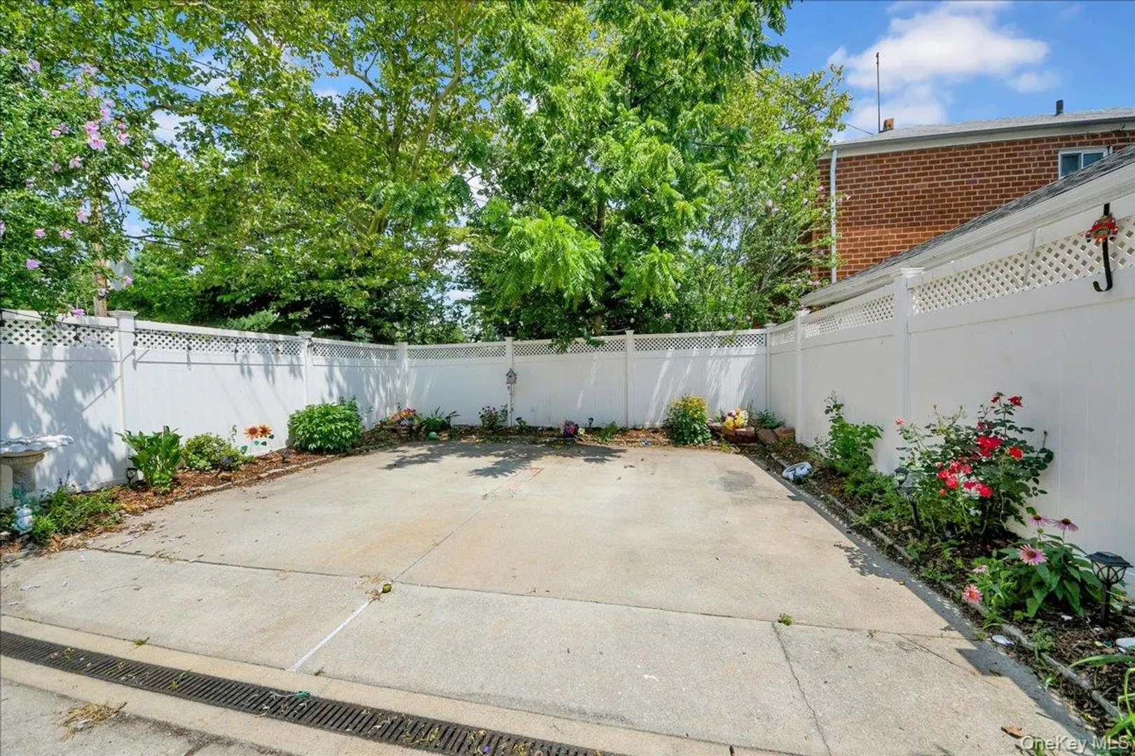 322 Logan Avenue Photo 26
