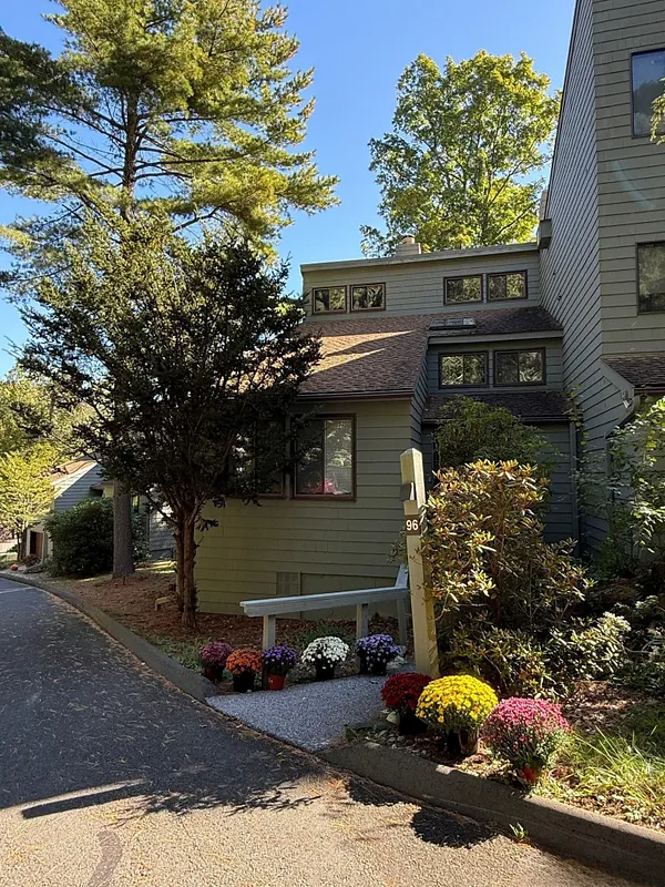 96 Woodside Circle #96 Photo 2