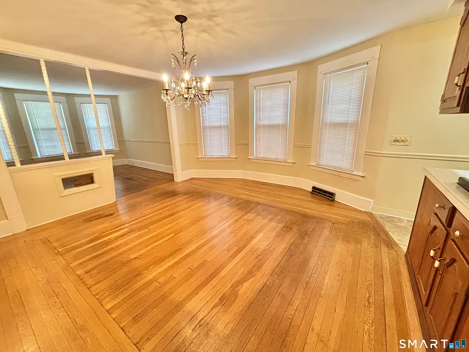 697 Washington Avenue Photo 10