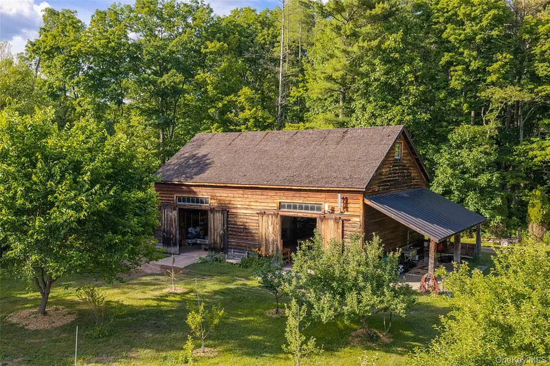 1389 Route 212 Photo 37