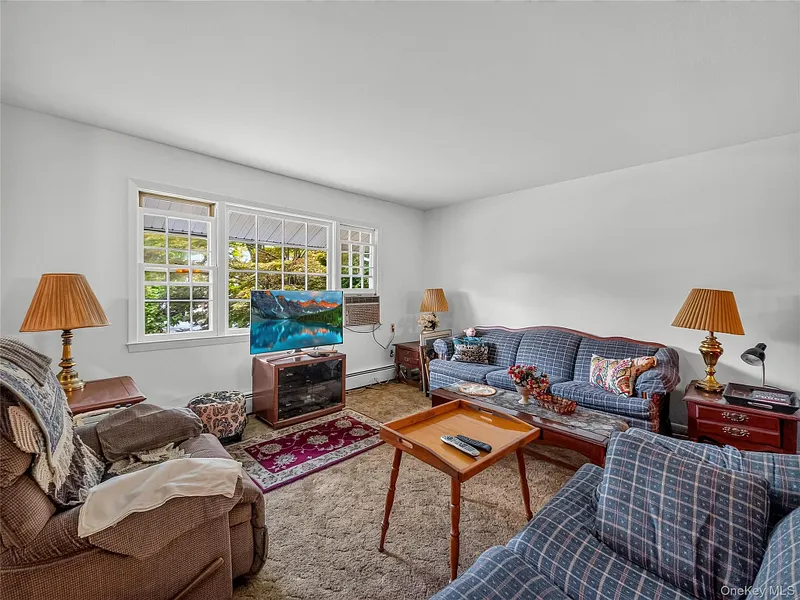 794 Brookridge Drive Photo 4