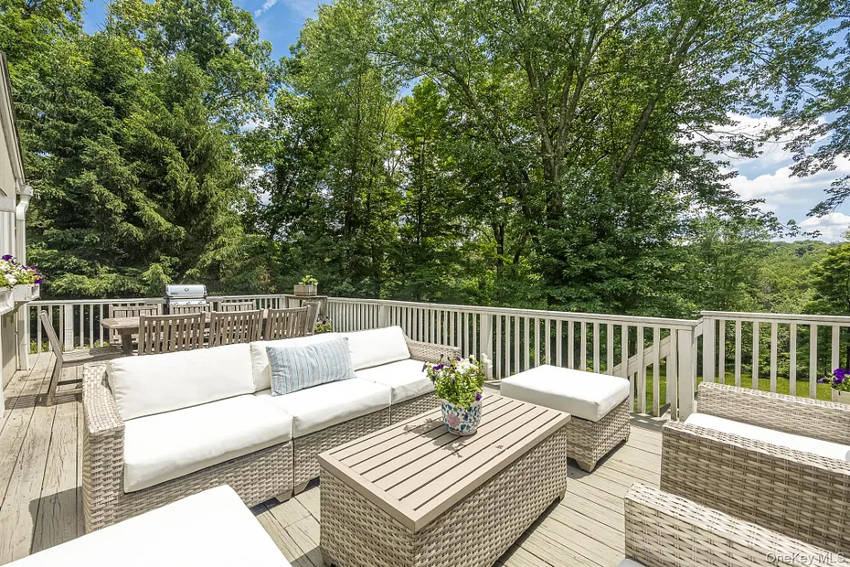 12 Hilltop Road Photo 38