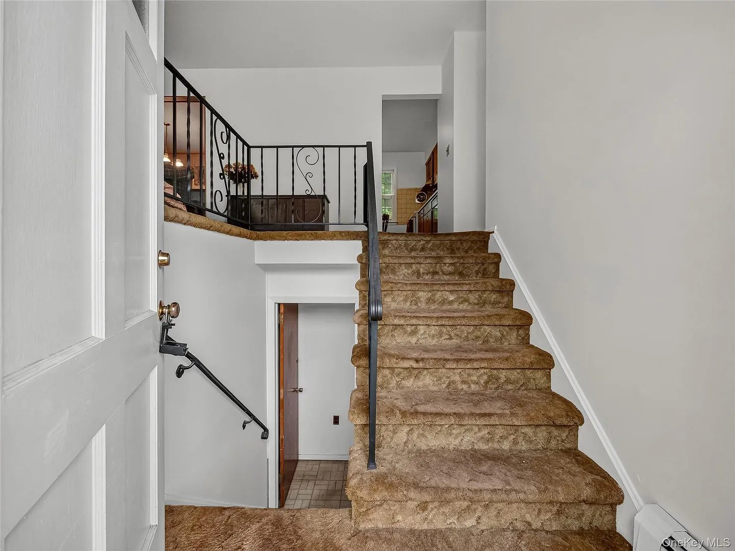 794 Brookridge Drive Photo 3