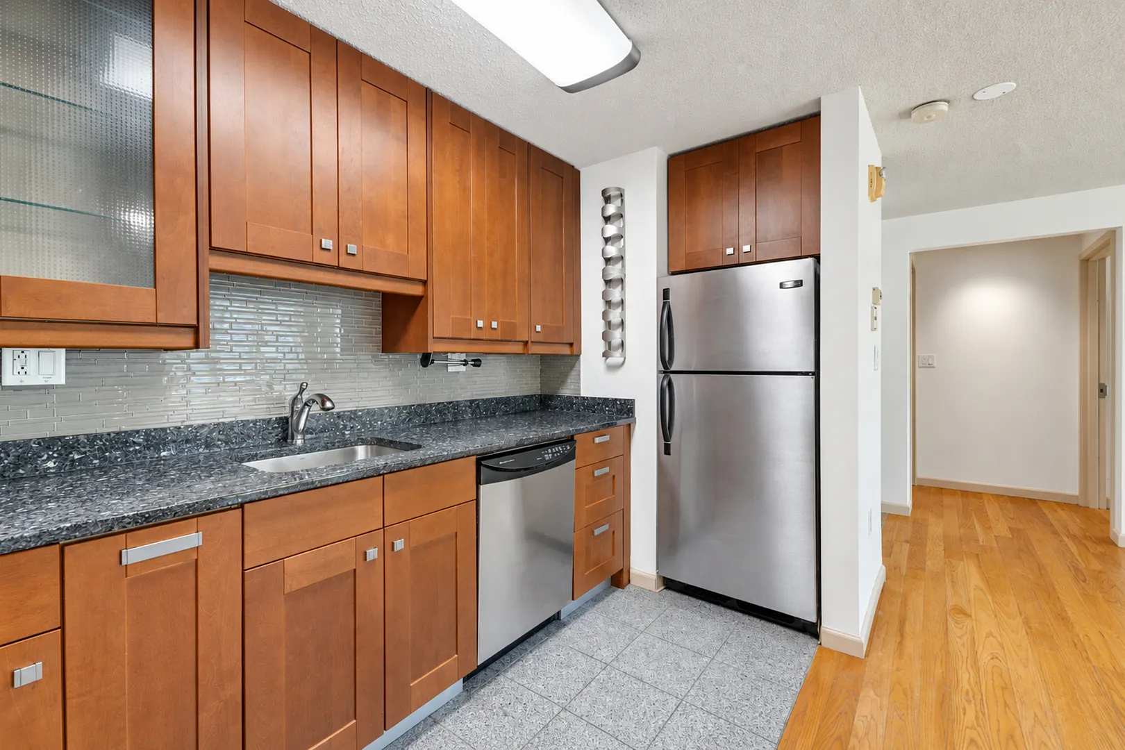184 Pequot Avenue  #305 Photo 9