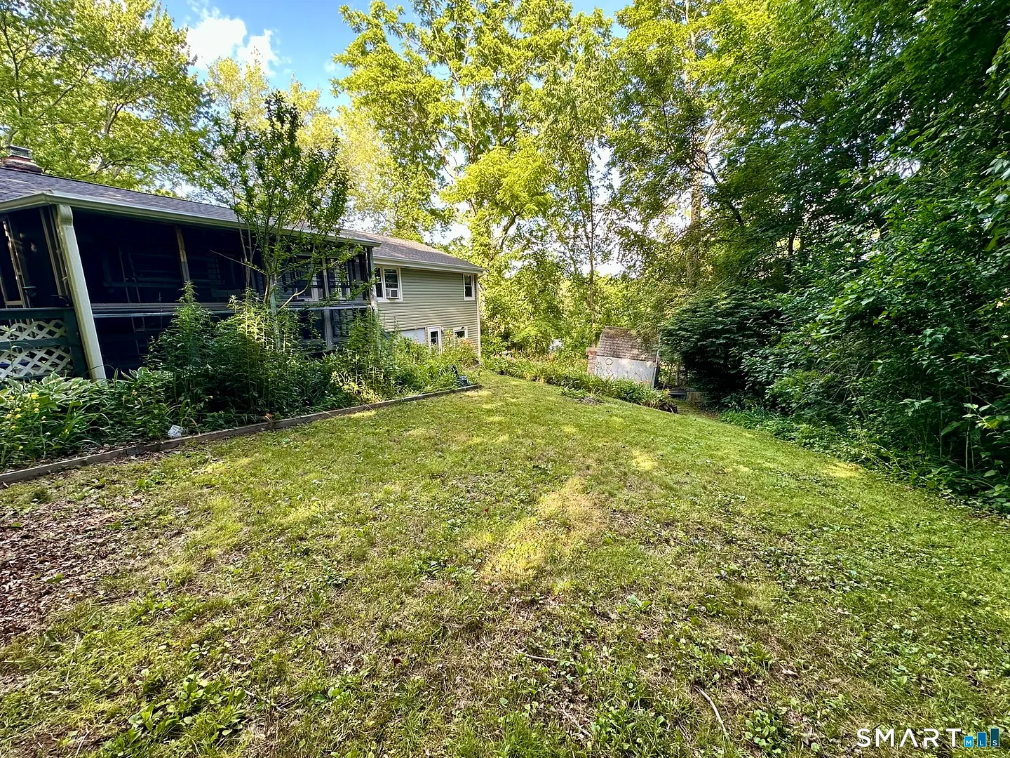 670 Benham Street Photo 26