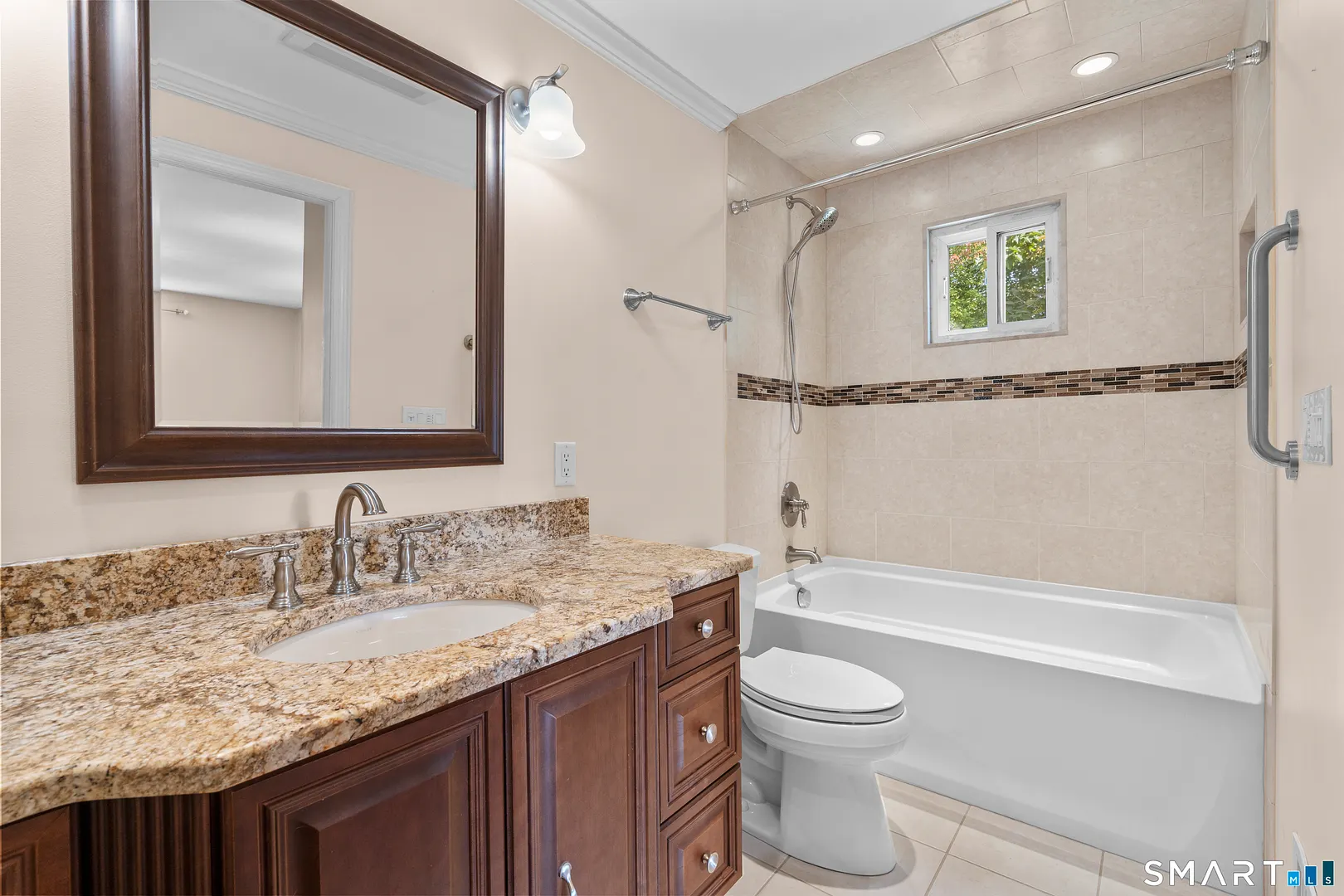 27 Amherst Place Photo 14
