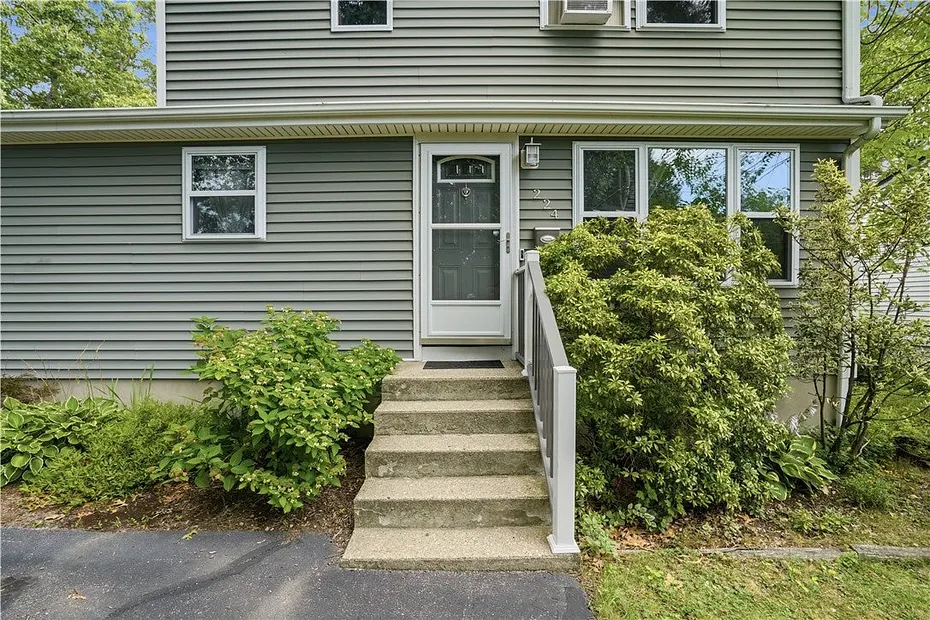 224 Sargent Street Photo 3