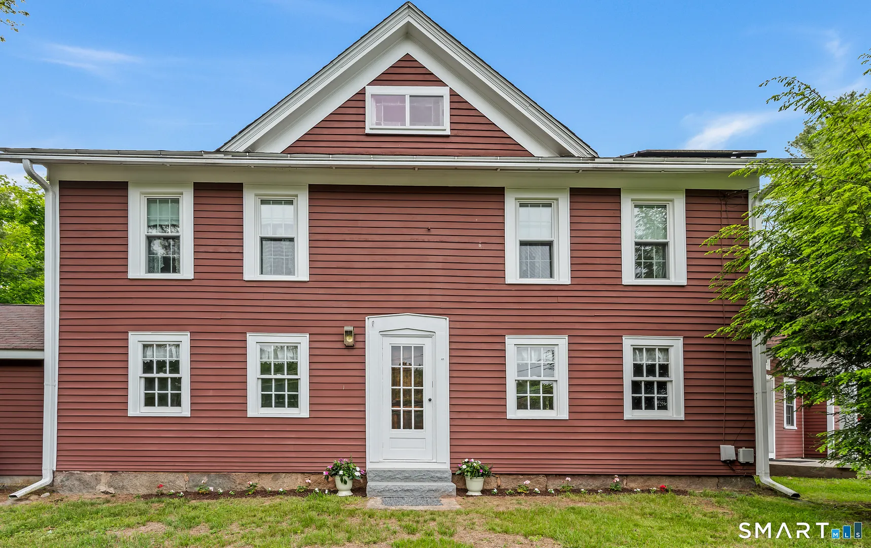 539 Hopewell Road Photo 3