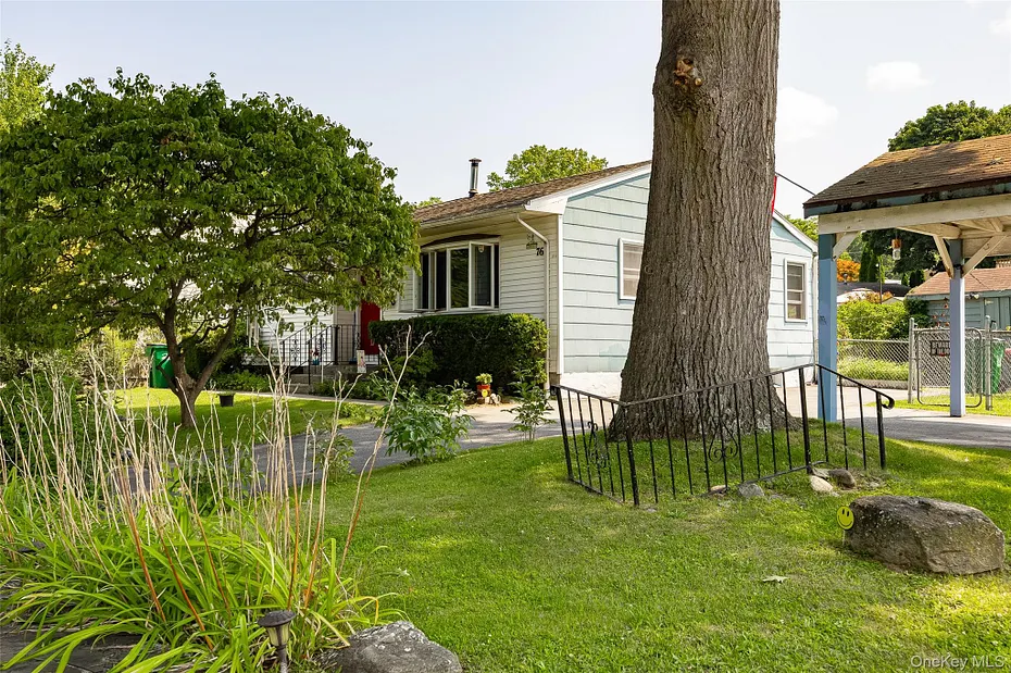 76 Phillips Street Photo 4