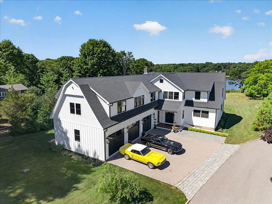 34 Lanphere Road Photo 1