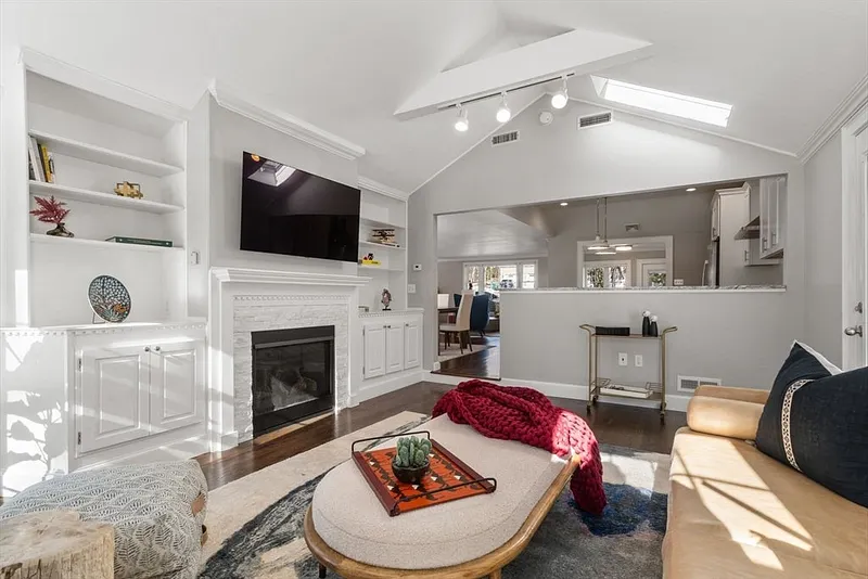 9 Gloucester Road Photo 13