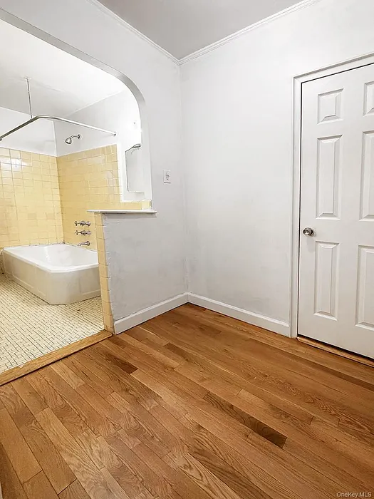 3017 Riverdale Avenue  #2H Photo 8
