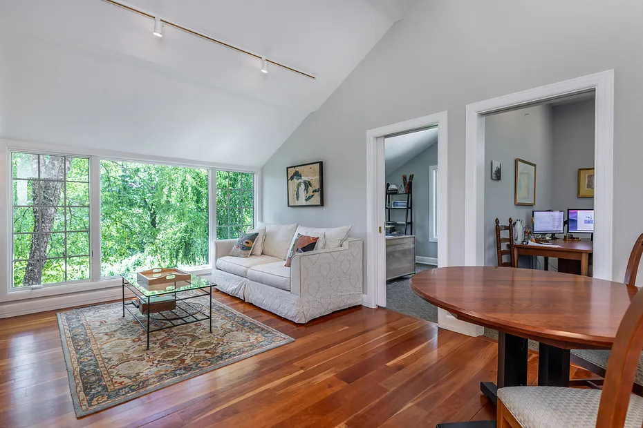 14 Flanders Lane Photo 38