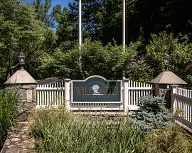 40 Trailhead Lane