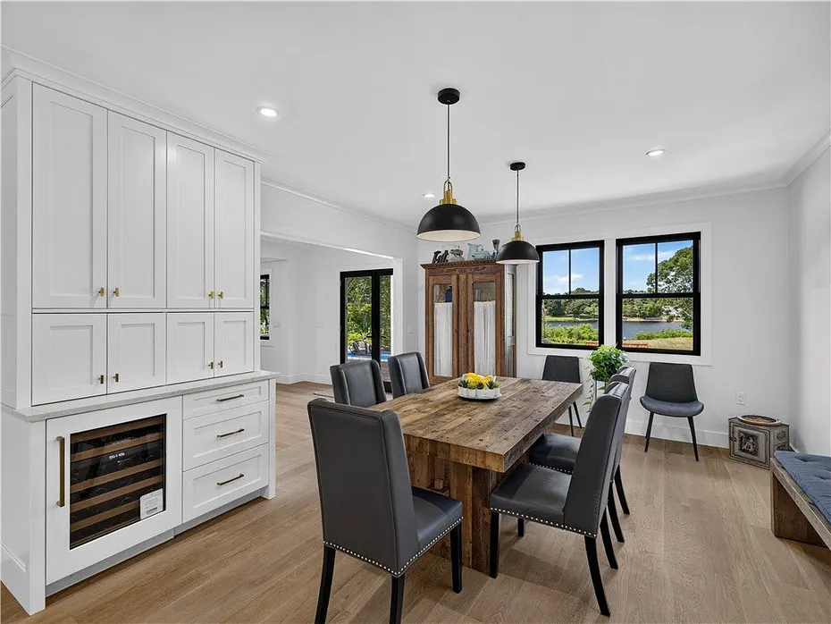 34 Lanphere Road Photo 8