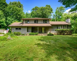 9 Deacon Abbott Lane South