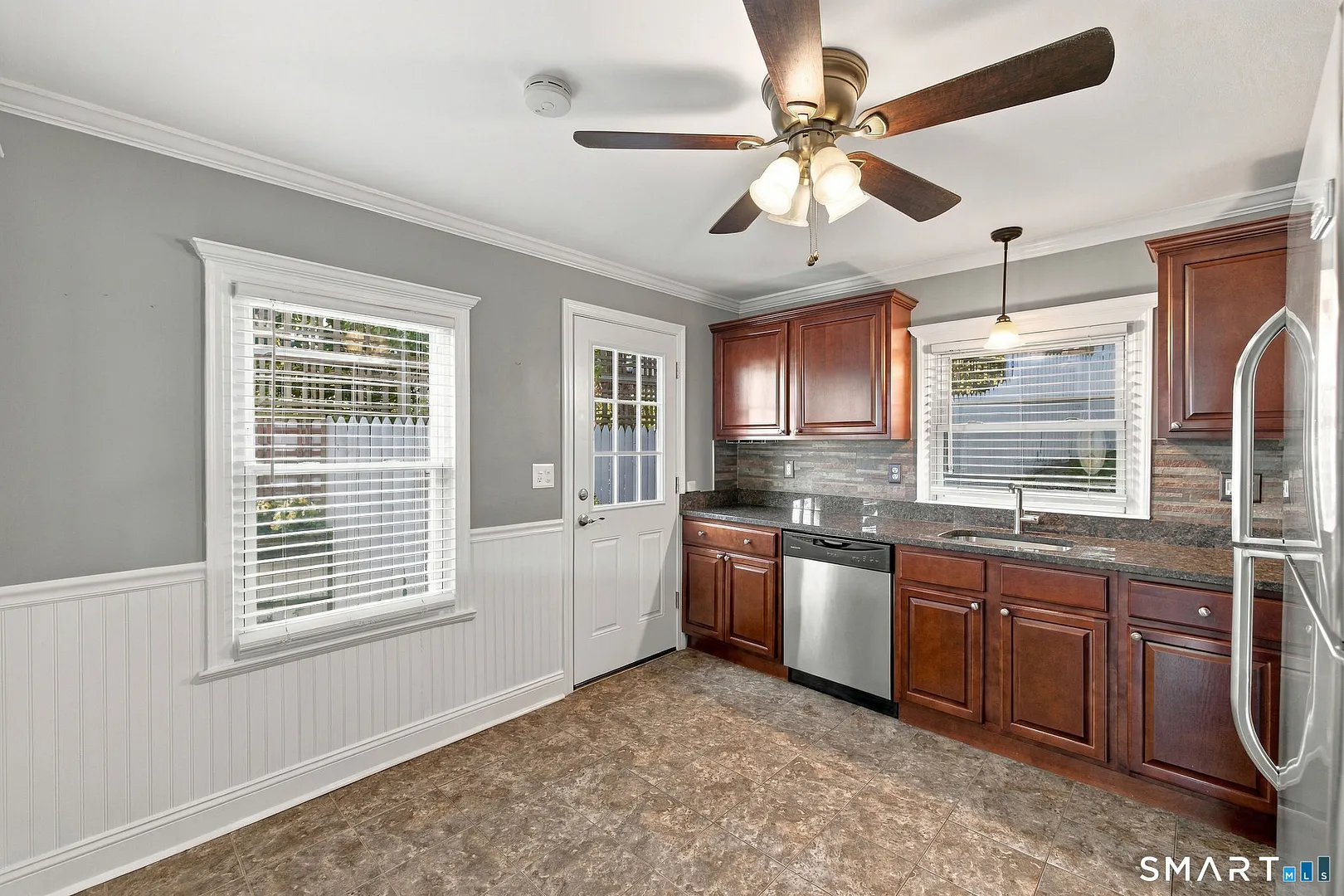 15 Ashland Avenue Photo 11