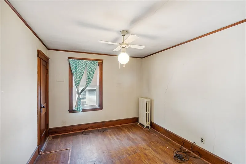 64 Bates Ave Photo 14