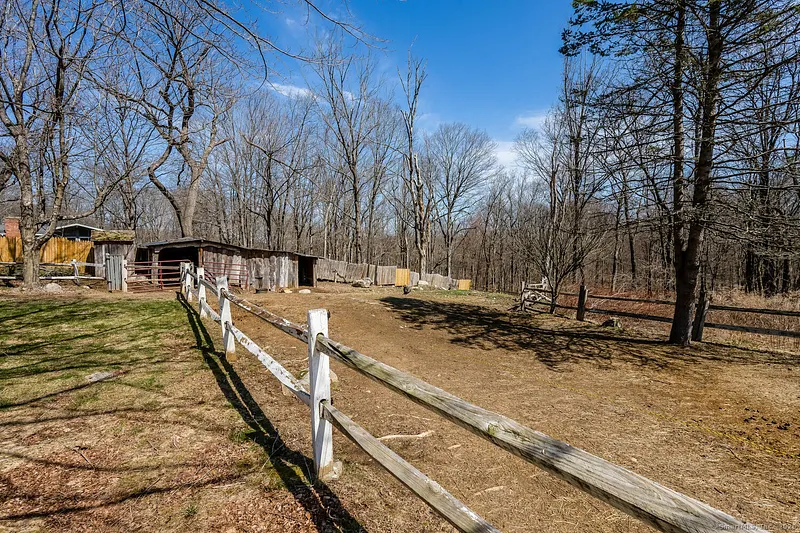 175 Mountain Road Photo 37