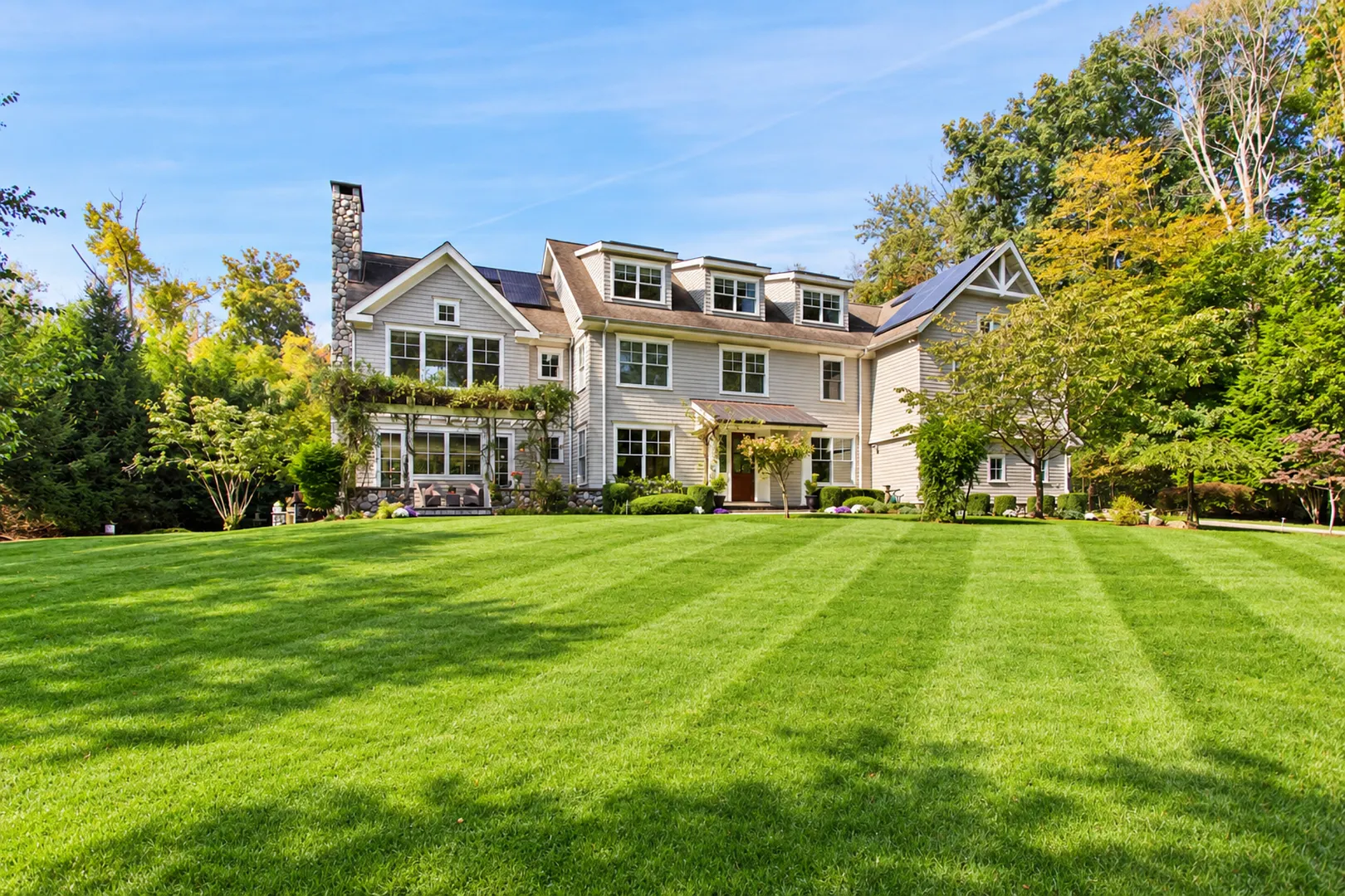 11 Woodside Lane Photo 1