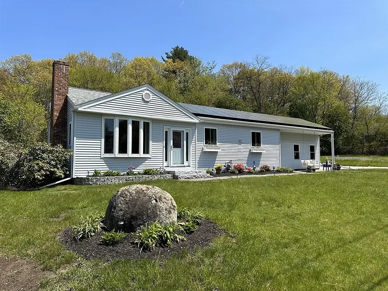 301 Concord Street Photo 1