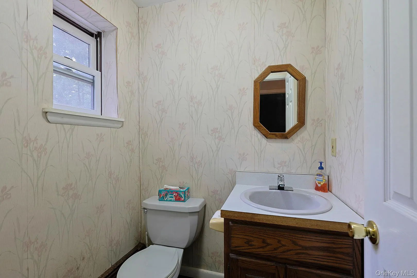 18 Hillside Road Photo 17