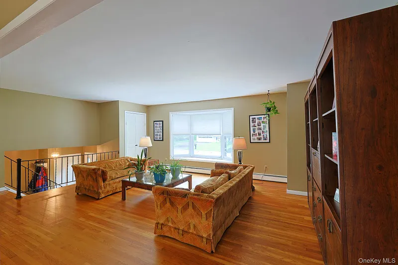 18 Hillside Road Photo 5