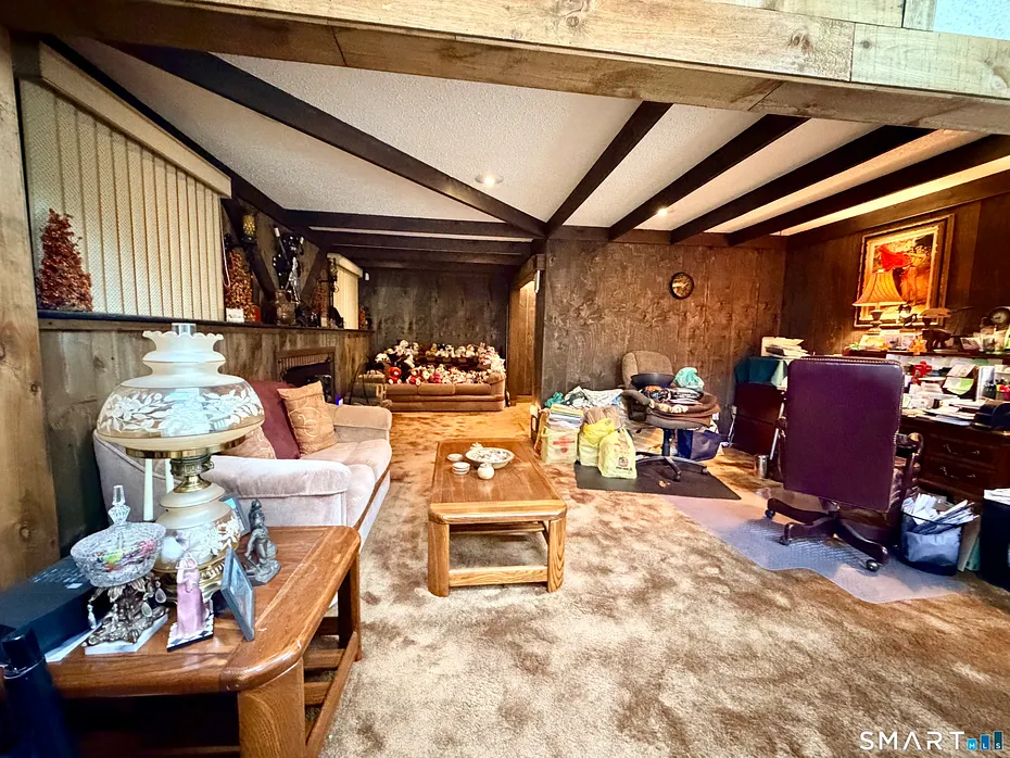 40 Andrews Avenue Photo 11