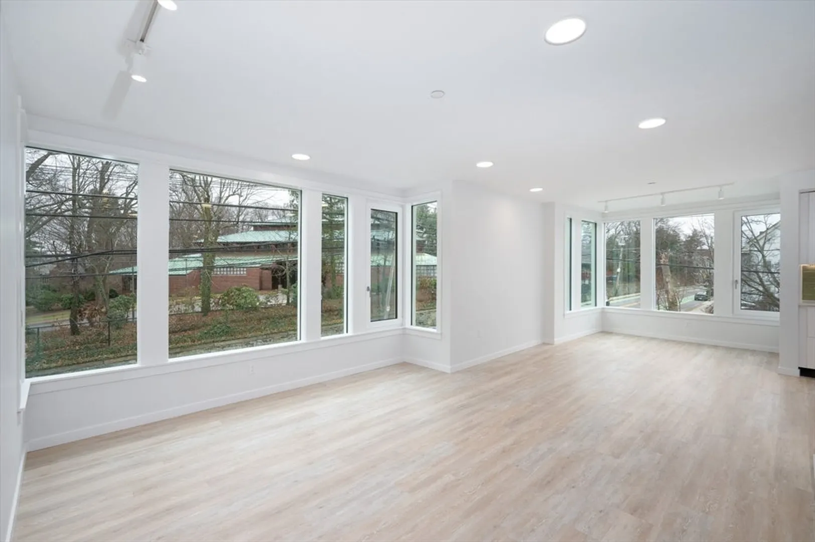 205 Beacon Street  #203 Photo 1