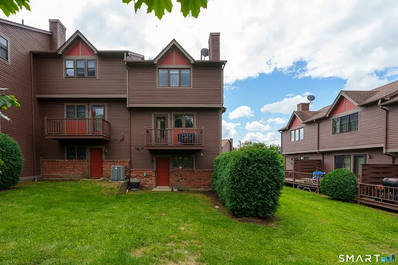213 West Town Street  #E23 Photo 31