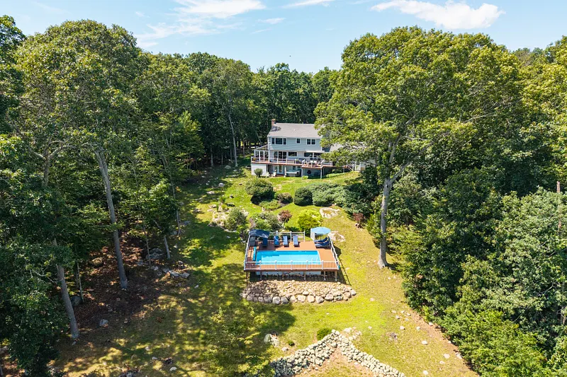 17 Oakridge Drive Photo 7