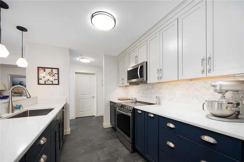 333 Atwells Avenue  #206 Photo 2