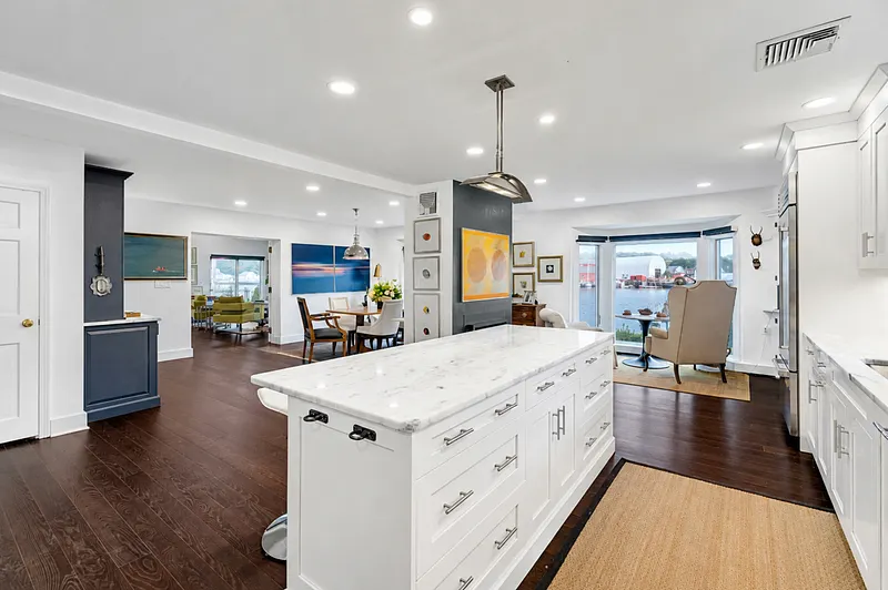 8 Park Place Photo 22