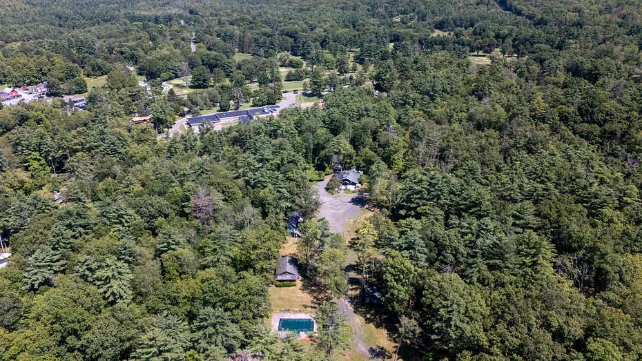 20 Country Club Lane Photo 16