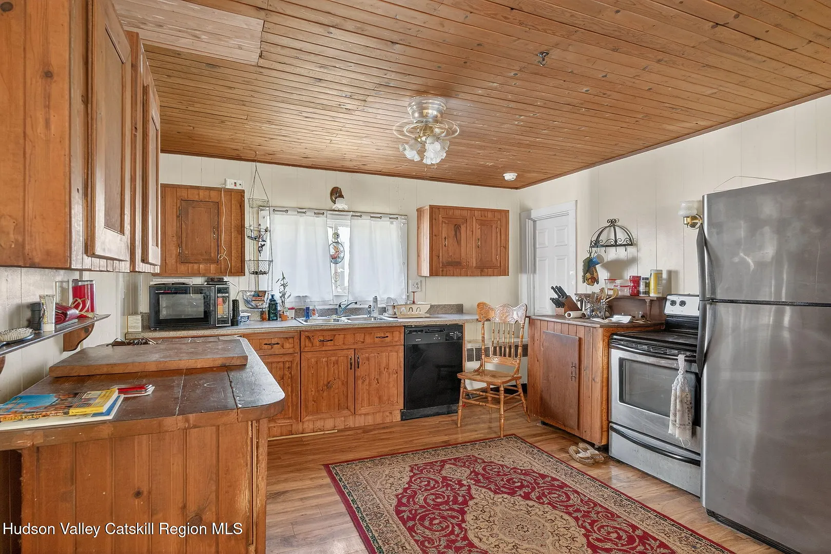 251 Jefferson Heights Photo 4