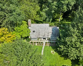 76 Peaceable Street